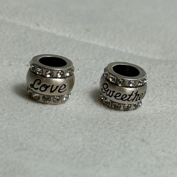 Brighton Love & Sweetheart Beads Brushed Silver Plated Swarovski Crystals 7/16" - Picture 4 of 14